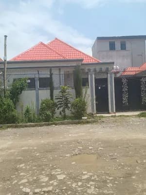 200 ካሬሜትር ቪላ ቤት 3 መኝታ 2 ሰርቪስ