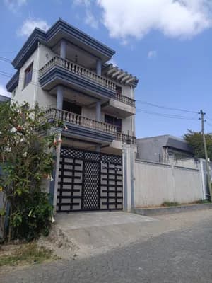 G+2 ቆንጆ ቤት 230 ካሬ ሜትር