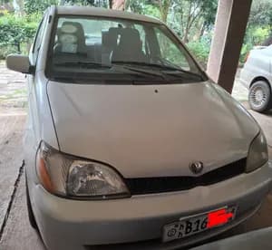 Toyota Platz 2001 1.0L
