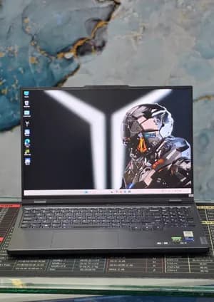 Lenovo Legion 16IRX8 Gaming Laptop
