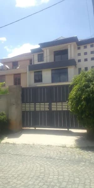 ቤት 250 ካሬ G+2