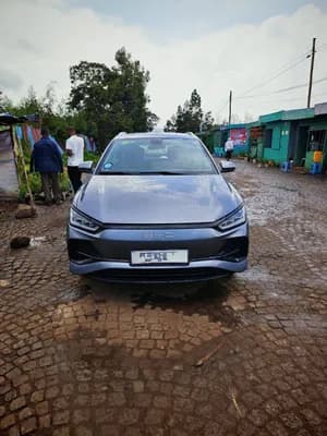 2025 Electric Car 20500 km