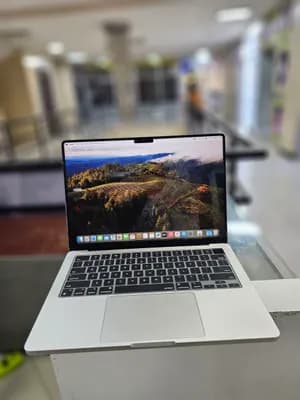 Apple MacBook Pro 14-inch M3