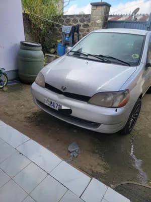 Toyota Platz 2001 Automatic