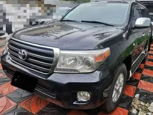 Toyota Landcruiser V8 GXR