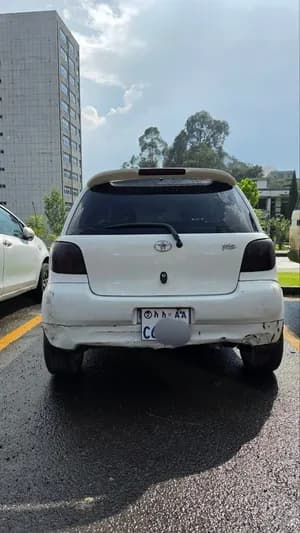 Toyota Vitz 2001