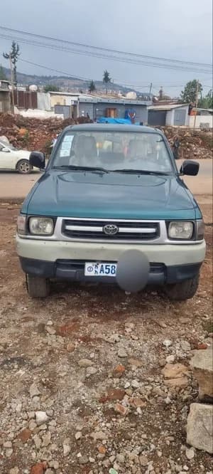 Toyota Hilux DLX 1999