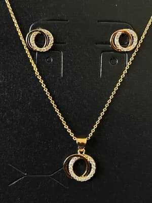 Necklace and earrings set