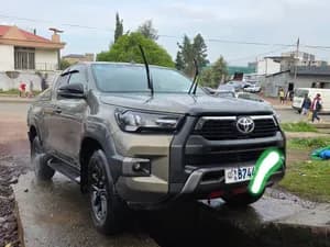 Toyota Invincible King Cab 2021