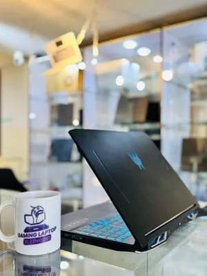 Predator Helios 300 512GB SSD 16GB RAM