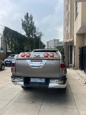 Toyota Revo kincap