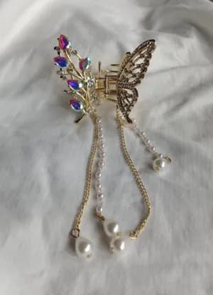 Butterfly hair clip