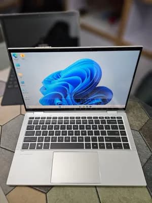 HP EliteBook 1040 G8 X360