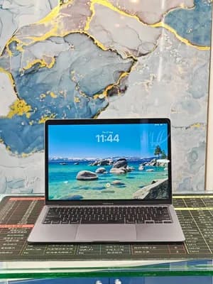 Apple MacBook Air M1 2020