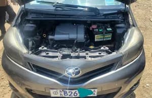 Toyota Yaris 2012