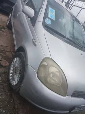 Toyota Vitz 2001