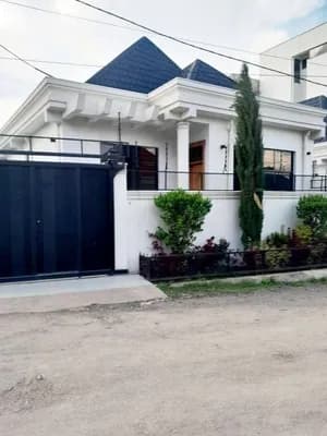 Modern 5 Bedroom Villa House