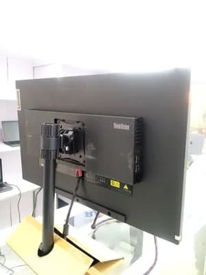 LENOVO 27 inch 2k Frameless Monitor