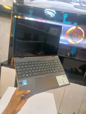 Asus Vivobook Go 14 Flip