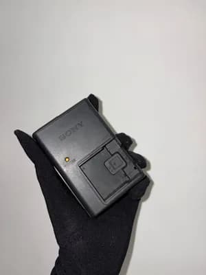 D Type Battery Charger