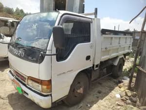 1999 Isuzu Dump Truck