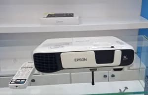 Epson EB-S41 Projector