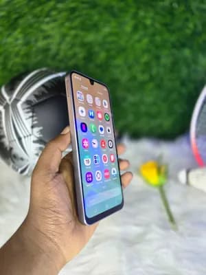Samsung M36 128GB 6GB RAM
