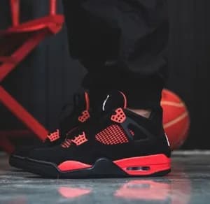 Air Jordan 4 Red Thunder