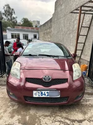 Toyota Yaris Compact 2010