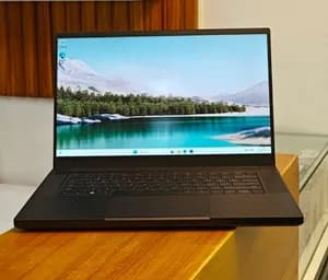 Razer Blade Gaming Laptop RTX 2060