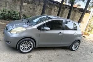 Toyota Yaris Compact 2010