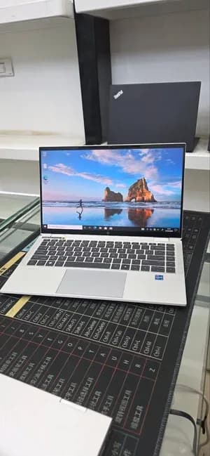 HP EliteBook 1040 G8 i7 Laptop