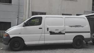 TOYOTA HIACE ቫን