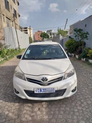 Toyota Yaris Compact Jewela 2014