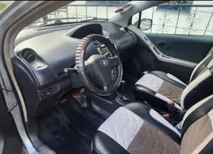 Toyota Yaris compact 2006