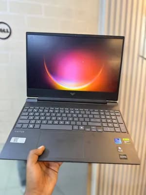 HP Victus i7 16GB RTX 5060