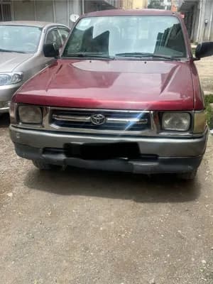 Toyota Hilux 2000 2L