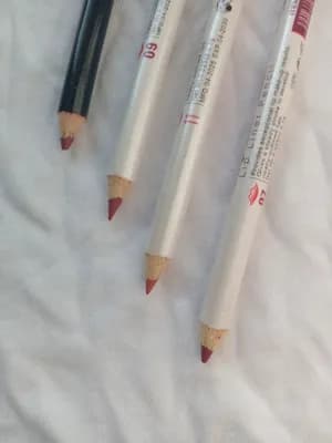 Lip liner
