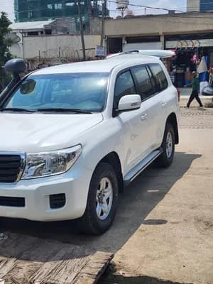 Toyota Land Cruiser V8 2014