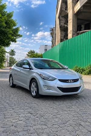 Hyundai Elantra 2012