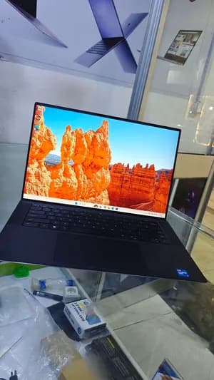 Dell Precision 5560 Workstation Laptop