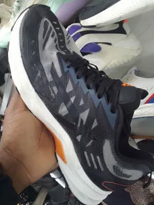 Peak Sneakers Size 43