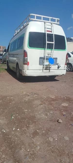 Toyota Highroof 2010 manual used
