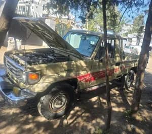 Toyota Land Cruiser 1HZ Single Cab