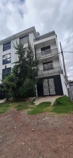 የሚሸጥ ቤት 72 ካሬ G+3