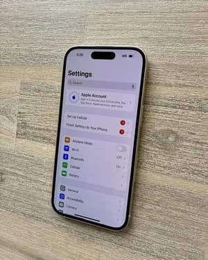 iPhone 15 128GB
