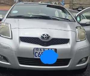 Toyota Yaris Compact 2010 1.0L used