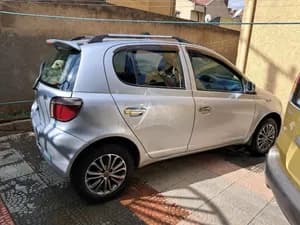 Toyota VitZ 2002