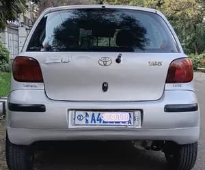 VITZ YARIS
