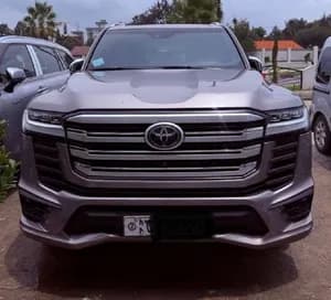 Toyota Land Cruiser V6 VXR 2022